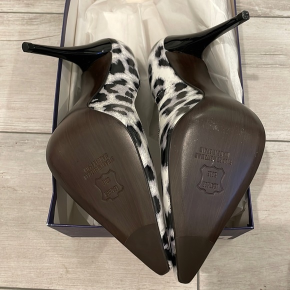 NEW Stuart Weitzman Zinger Jaguar patent in original box - Picture 4 of 5